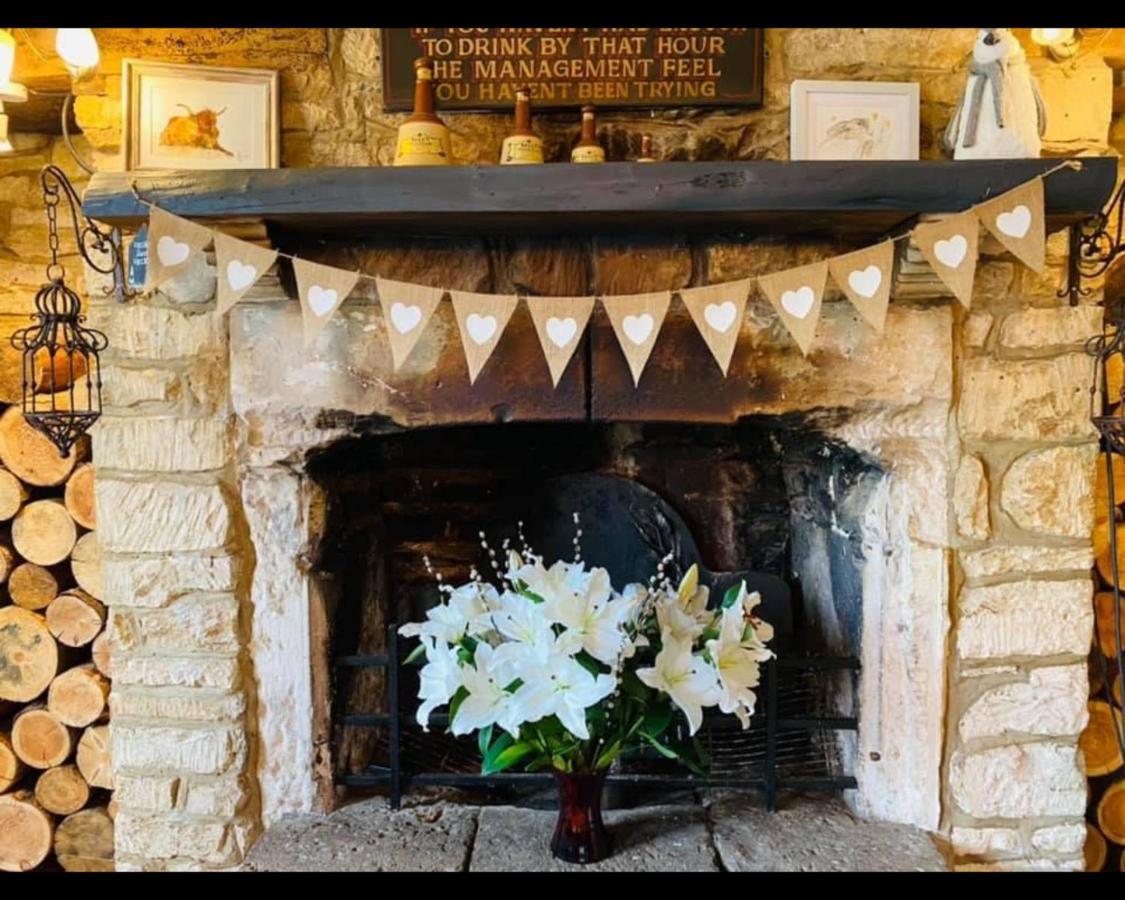 The Rose & Crown Farmhouse Kitchen Nympsfield Exterior foto