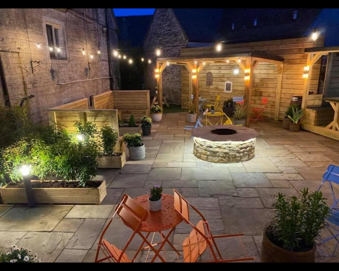 The Rose & Crown Farmhouse Kitchen Nympsfield Exterior foto